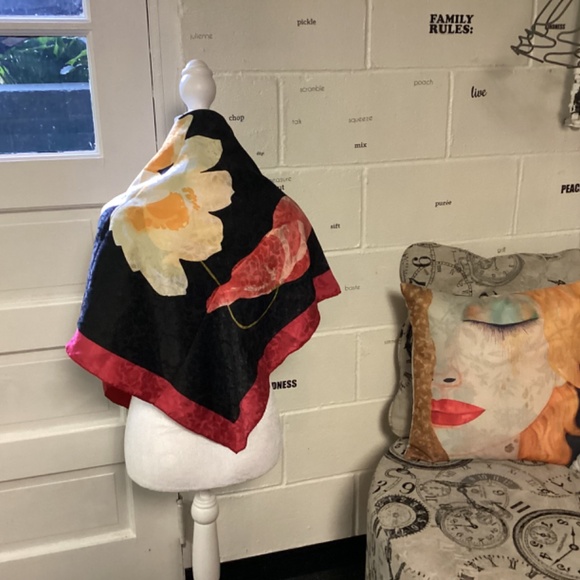 NICOLE DE BEAUYON . PARIS SILK SCARF. MUST SEE LARGER ONE - Picture 2 of 8